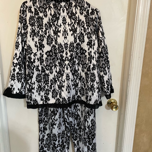 Intimates & Sleepwear Petites Pajama Set Size Pm